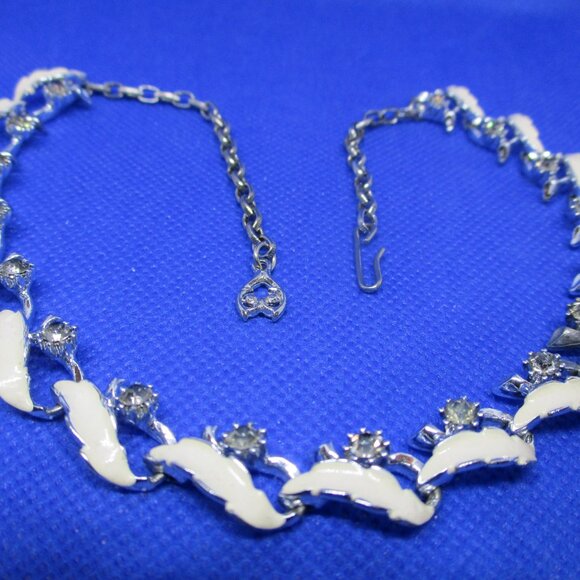 PARK LANE RHINESTONE Necklace Bracelet Set Creamy White Enamel Leaves Silvertone - Picture 12 of 15